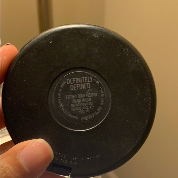 Mac Definitely Defined Extra Dimension Skinfinish - Picture 3 of 3